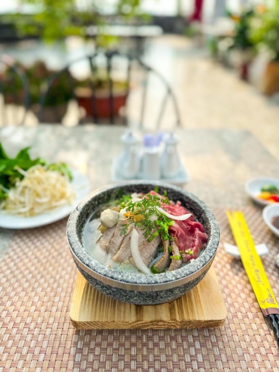Hoa Binh 1 Hotel Long Xuyên Zewnętrze zdjęcie