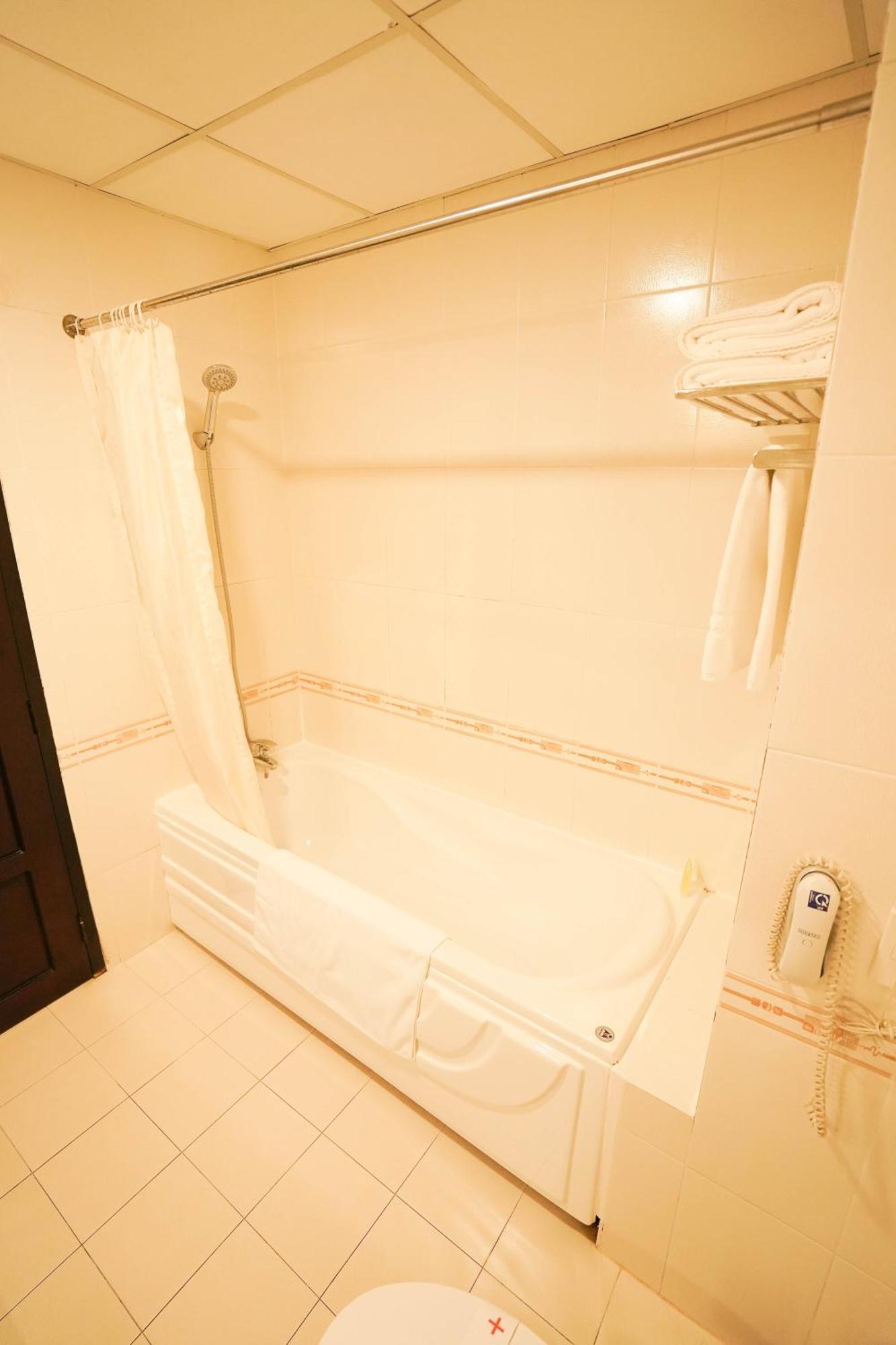 Hoa Binh 1 Hotel Long Xuyên Zewnętrze zdjęcie
